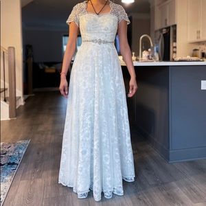 WHITE/ SILVER EVENING GOWN.